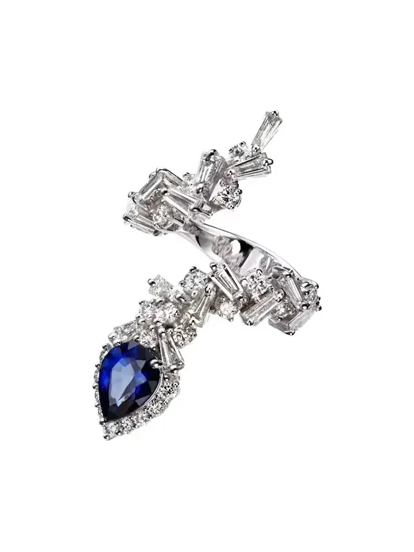 Reign Supreme 18kt white gold ring with diamonds and sapphire