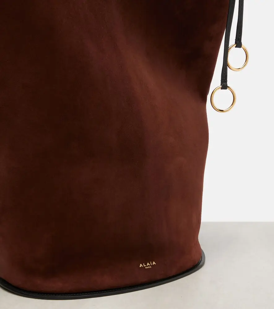 Alaïa Alaïa Hip Large leather-trimmed suede bucket bag | Thumbnail 3