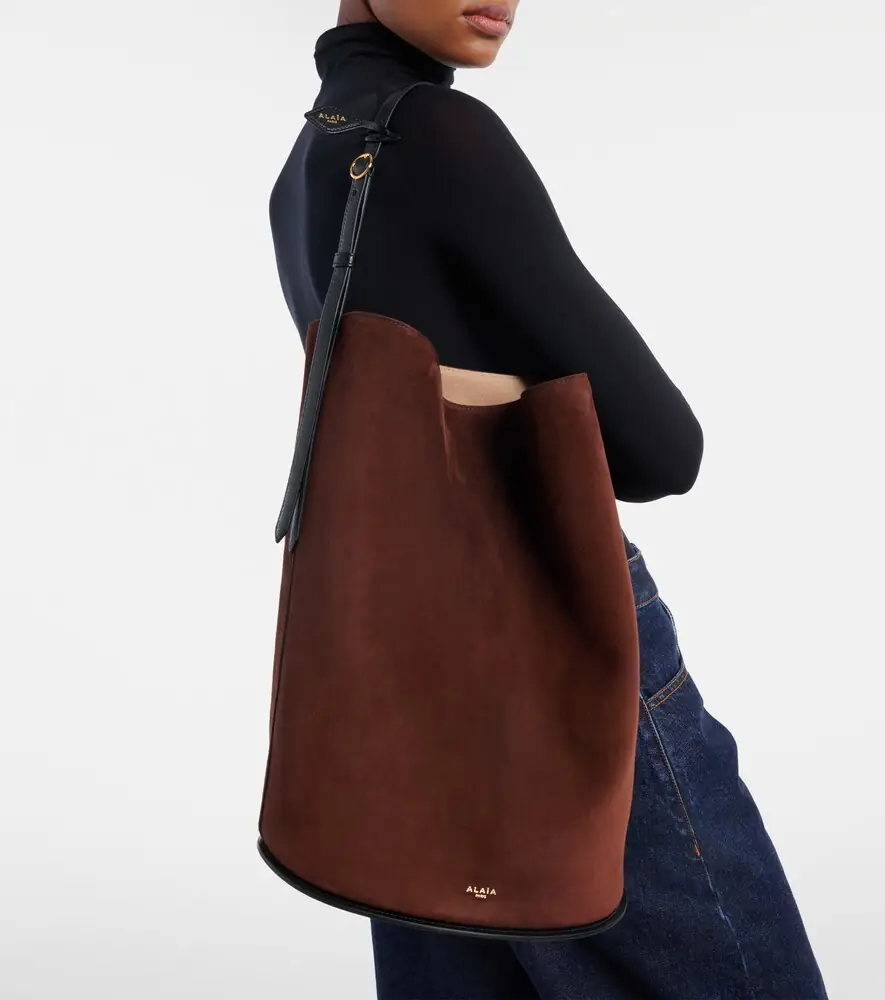 Alaïa Alaïa Hip Large leather-trimmed suede bucket bag | Thumbnail 5