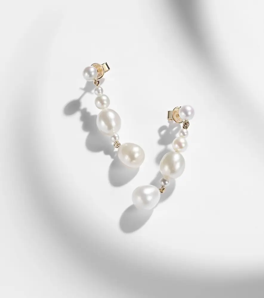 Sophie Bille Brahe Petite Amis De La Perle 14kt gold earrings with freshwater pearls | Thumbnail 5 Sophie Bille Brahe Petite Amis De La Perle 14kt gold earrings with freshwater pearls | Thumbnail 5