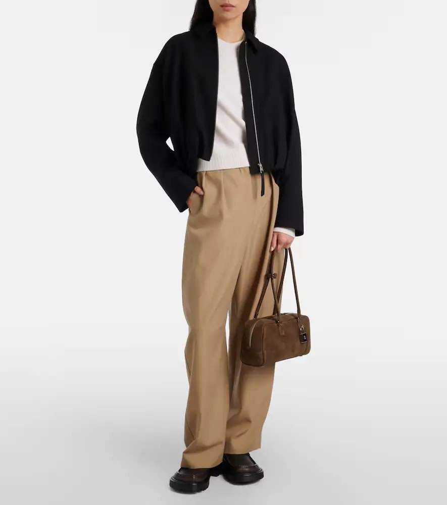 Loewe Amazona 31 leather shoulder bag | Thumbnail 5 Loewe Amazona 31 leather shoulder bag | Thumbnail 5
