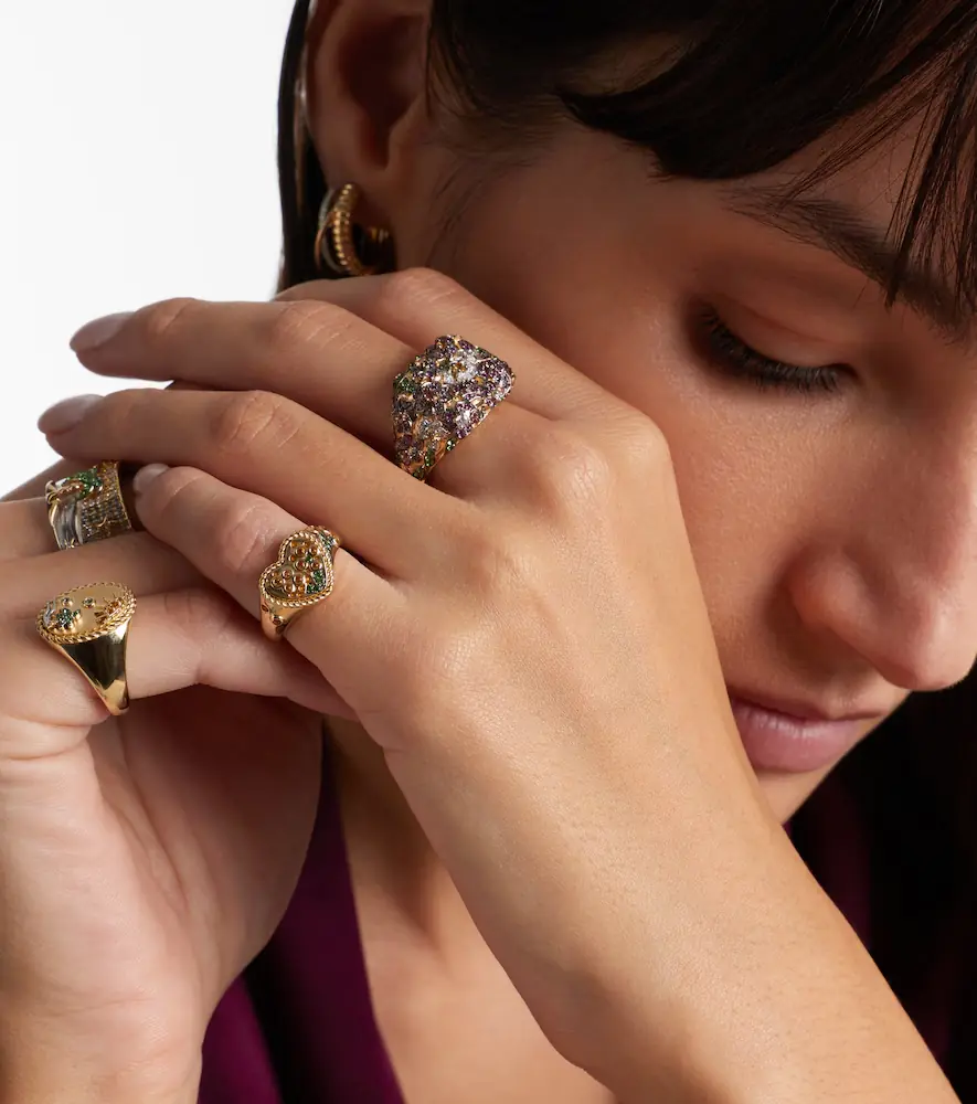 Yvonne Léon Yvonne Léon Coeur Mimosa Mini 9kt gold pinky ring with gemstones | Thumbnail 4 Yvonne Léon Yvonne Léon Coeur Mimosa Mini 9kt gold pinky ring with gemstones | Thumbnail 4