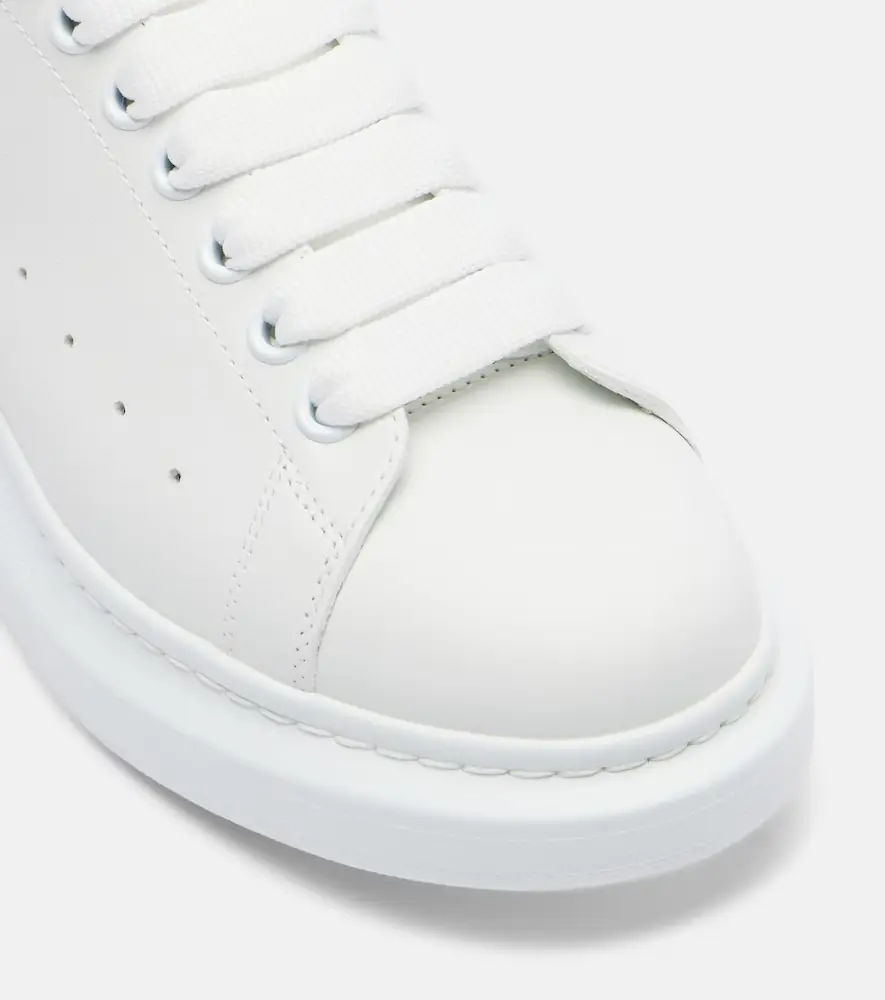 Alexander McQueen Oversized leather sneakers | Thumbnail 2 Alexander McQueen Oversized leather sneakers | Thumbnail 2