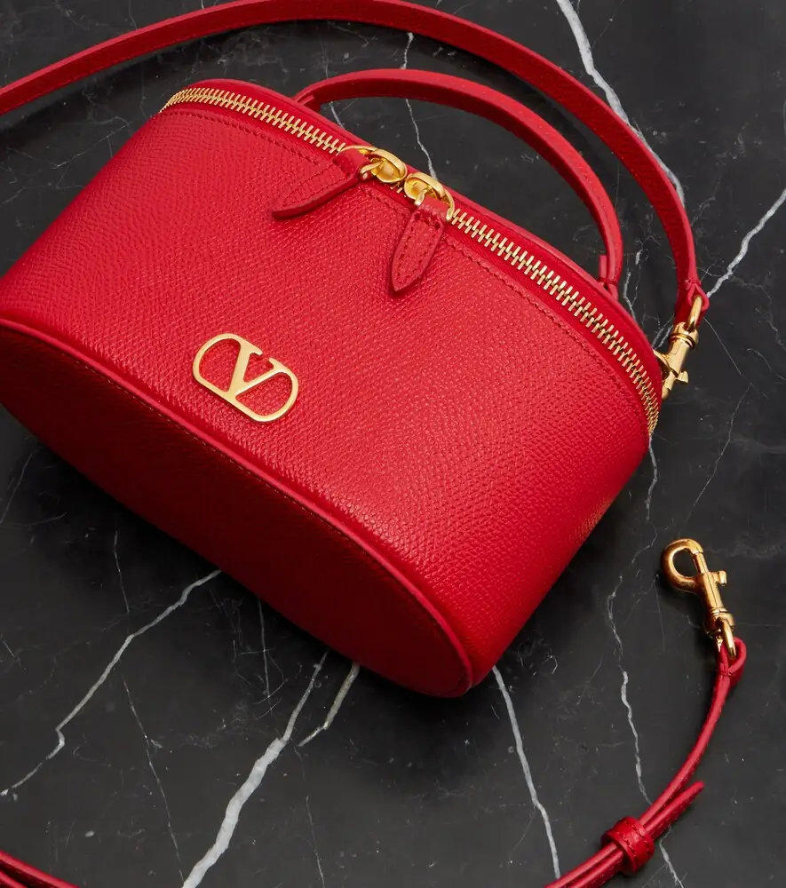 Valentino Garavani VLogo Mini leather vanity bag | Thumbnail 3 Valentino Garavani VLogo Mini leather vanity bag | Thumbnail 3