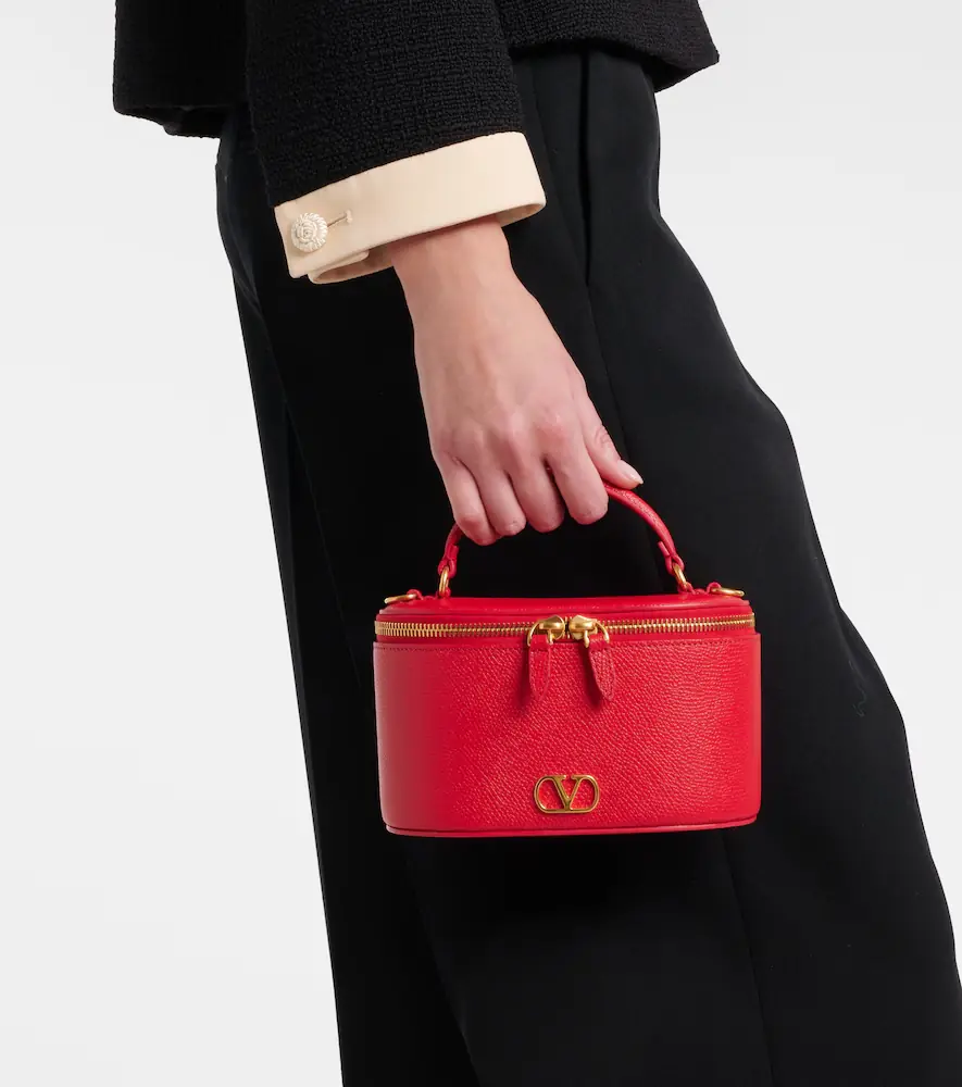 Valentino Garavani VLogo Mini leather vanity bag | Thumbnail 7 Valentino Garavani VLogo Mini leather vanity bag | Thumbnail 7