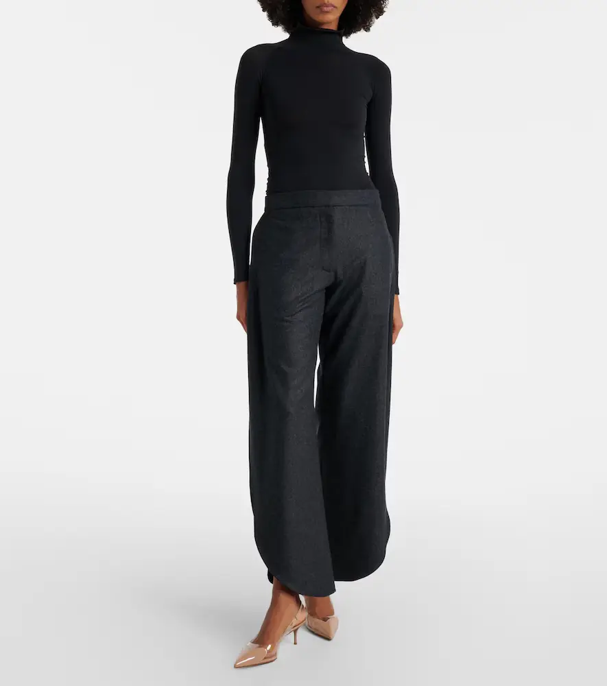 Alaïa Alaïa Le Coeur 55 leather and PU slingback pumps | Thumbnail 5 Alaïa Alaïa Le Coeur 55 leather and PU slingback pumps | Thumbnail 5