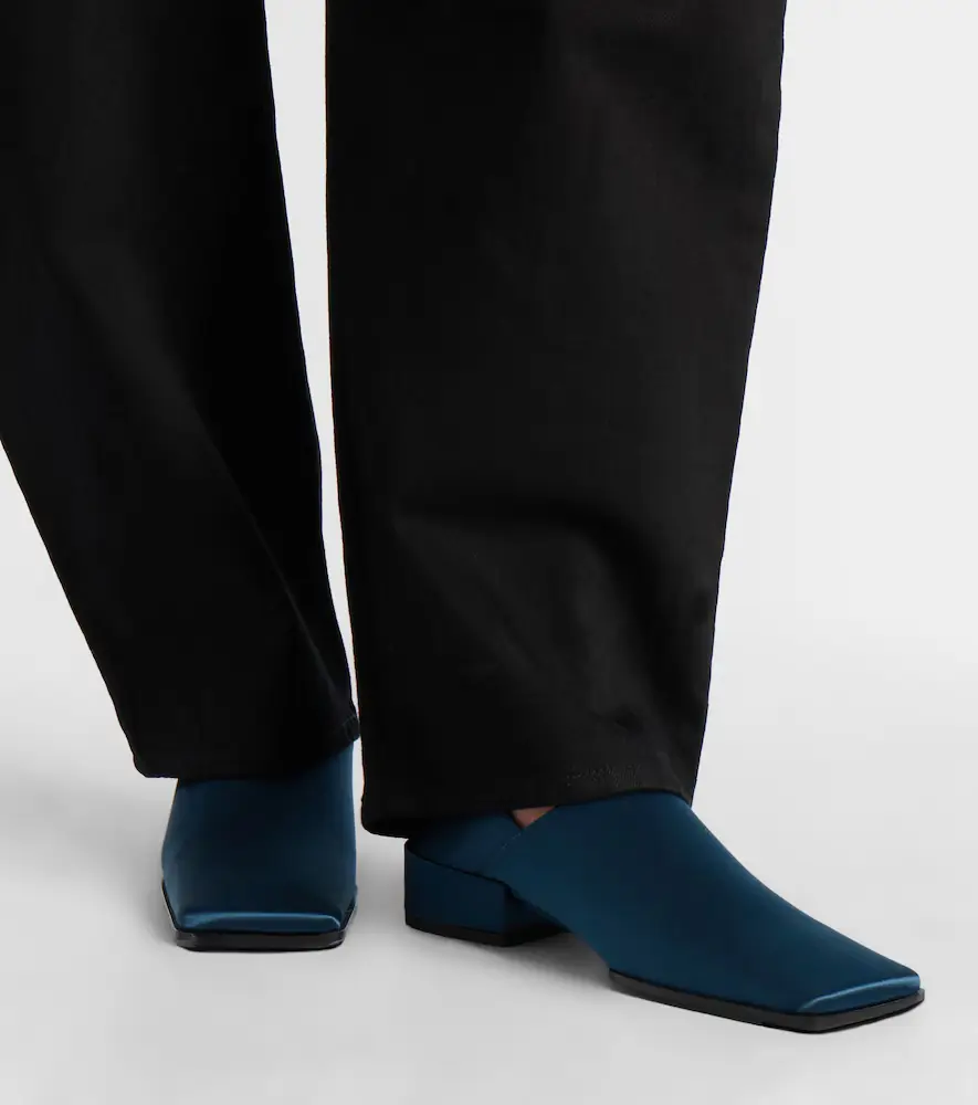 Alaïa Alaïa Satin slip-on shoes | Thumbnail 5