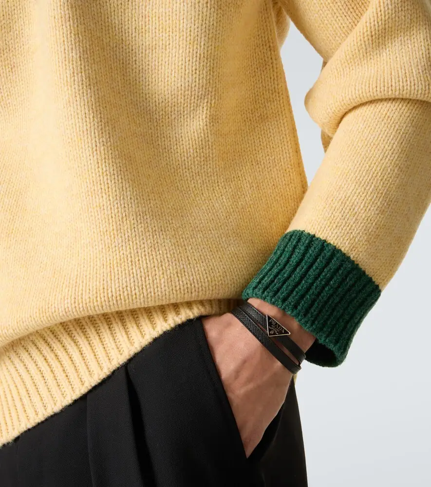 Prada Logo Saffiano leather bracelet | Thumbnail 4 Prada Logo Saffiano leather bracelet | Thumbnail 4