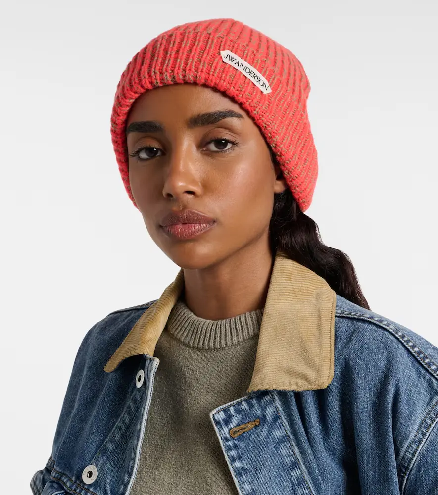 JW Anderson Ribbed-knit wool and cotton beanie | Thumbnail 4