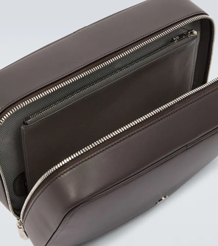 Brunello Cucinelli Leather toiletry bag | Thumbnail 3