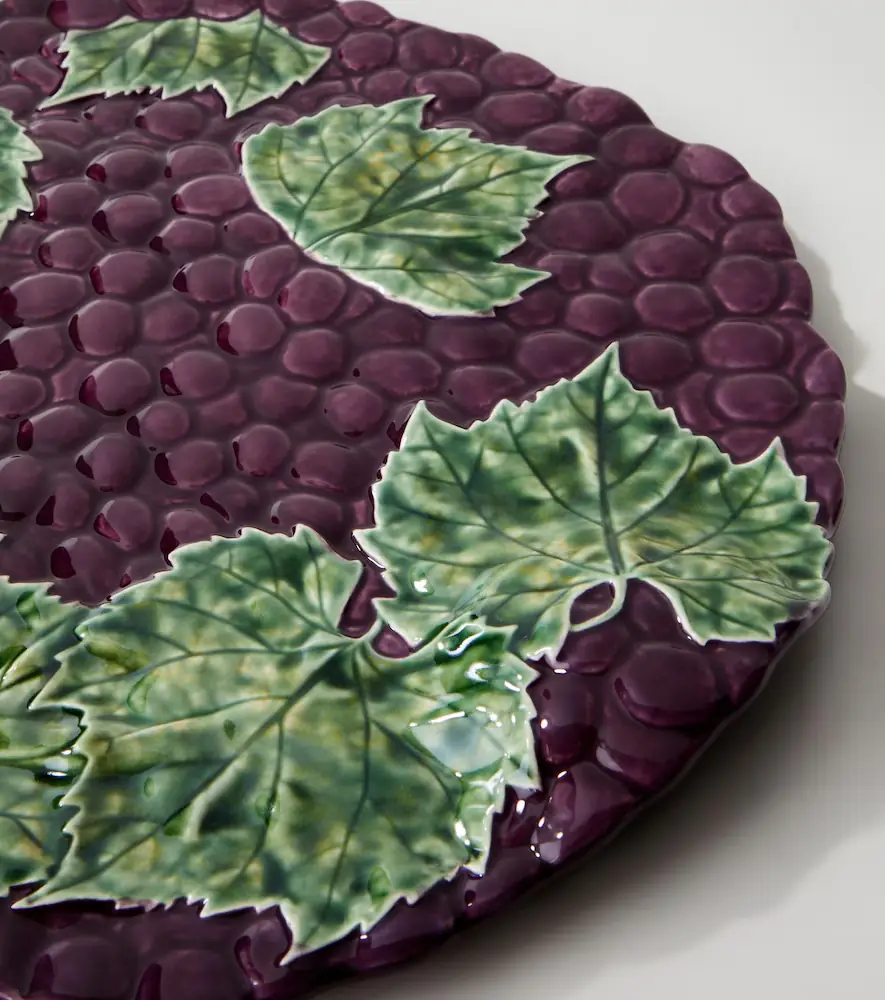 Bordallo Pinheiro Grapes earthenware platter | Thumbnail 3