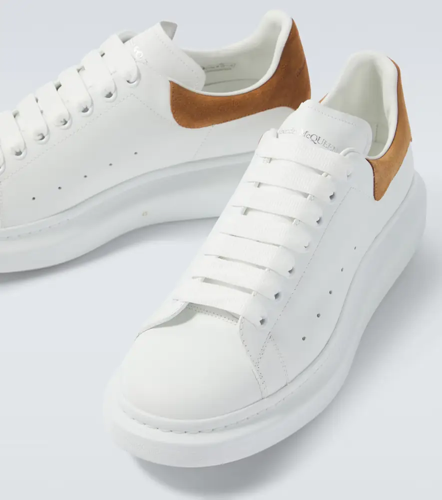Alexander McQueen Oversized leather sneakers | Thumbnail 4 Alexander McQueen Oversized leather sneakers | Thumbnail 4