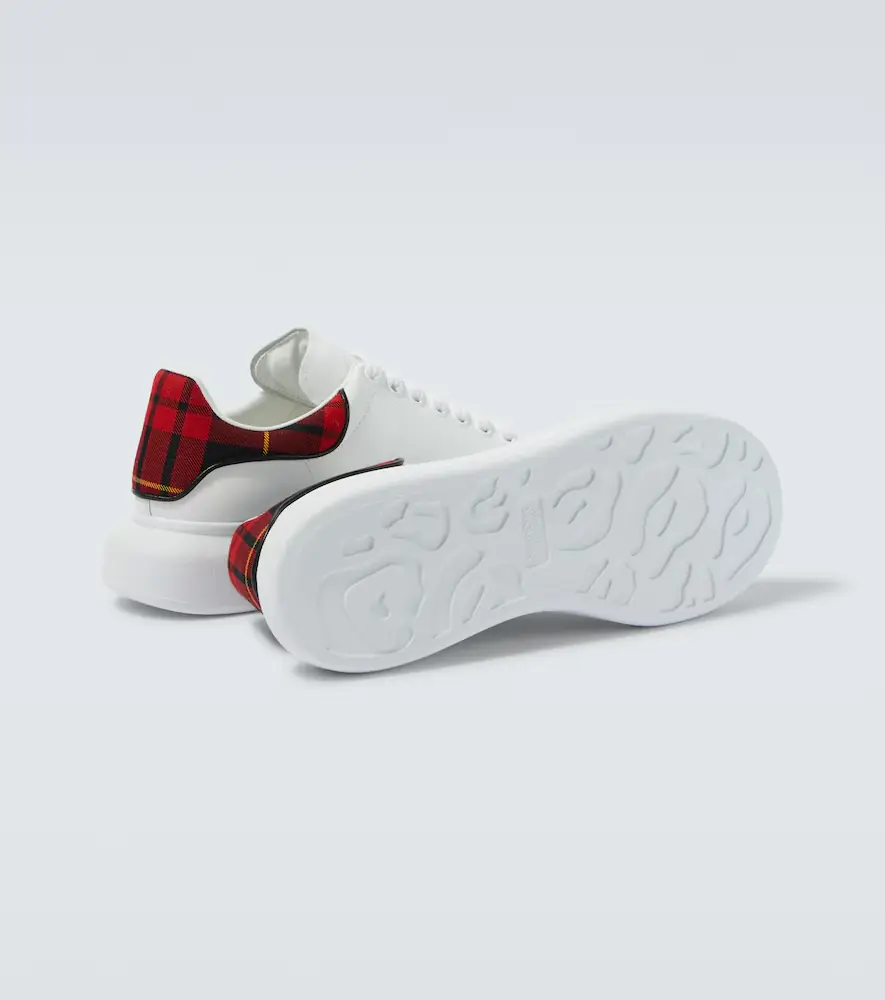 Alexander McQueen Oversized leather sneakers | Thumbnail 4 Alexander McQueen Oversized leather sneakers | Thumbnail 4