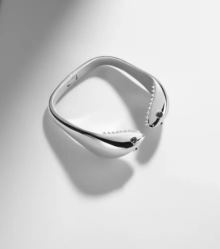 Yvonne Léon Requin 9kt white gold bangle with diamonds | Thumbnail 6
