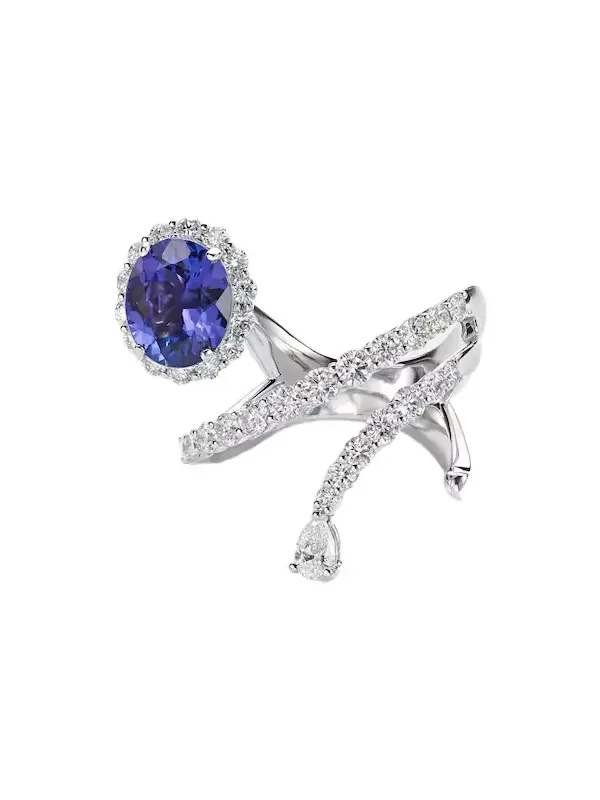 Reign Supreme 18kt white gold ring with tanzanite and diamonds Reign Supreme 18kt white gold ring with tanzanite and diamonds