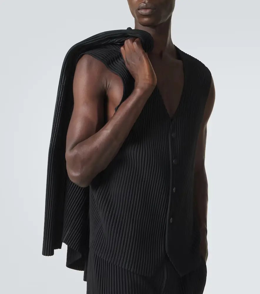 Homme Plissé Issey Miyake Basics pleated vest | Thumbnail 4 Homme Plissé Issey Miyake Basics pleated vest | Thumbnail 4
