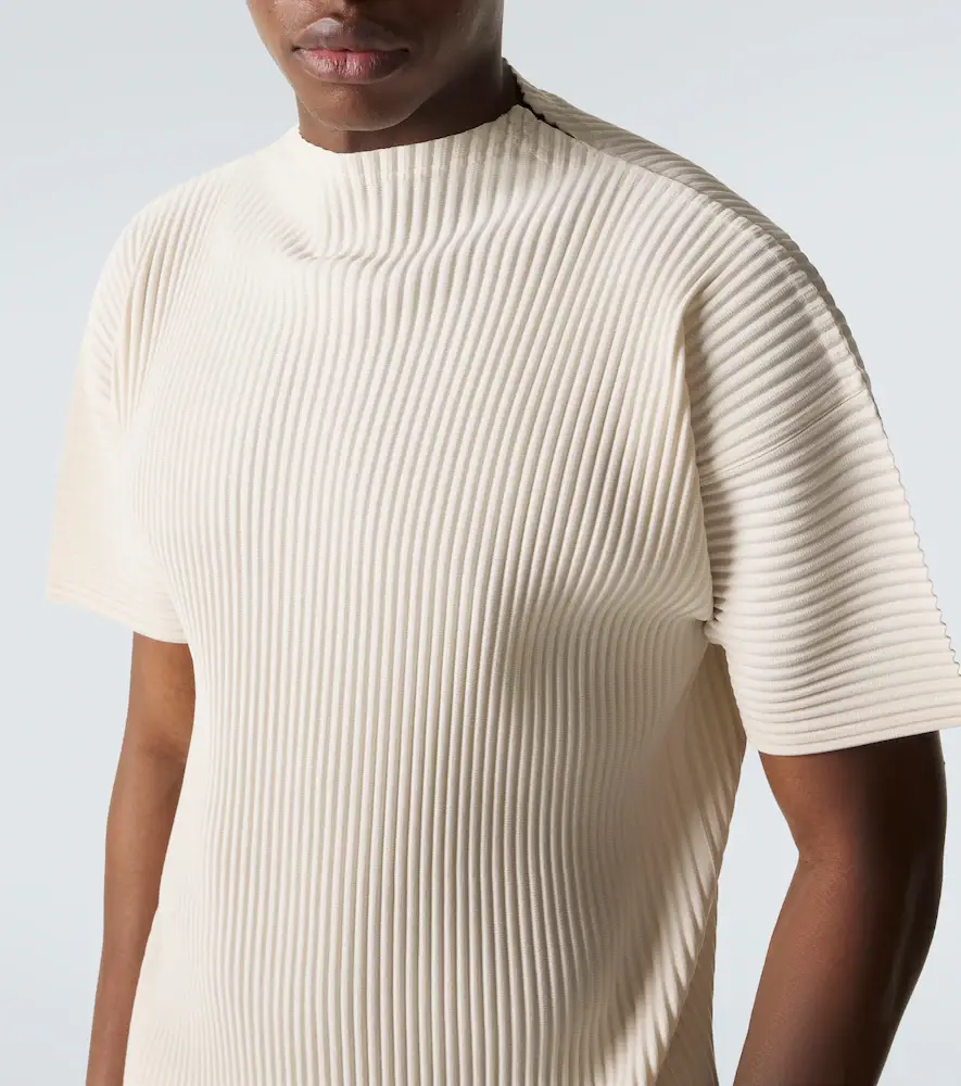 Homme Plissé Issey Miyake Monthly Colors: March pleated T-shirt | Thumbnail 3 Homme Plissé Issey Miyake Monthly Colors: March pleated T-shirt | Thumbnail 3