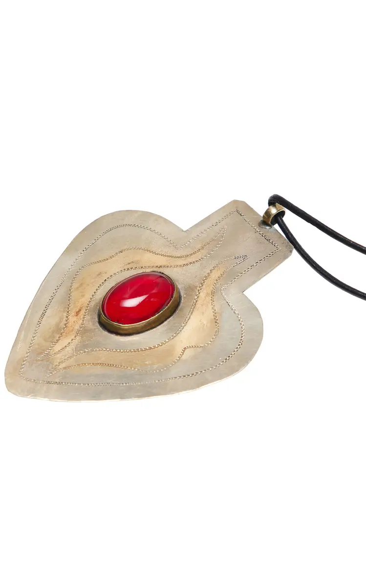 Vertigo Exclusive Large Heart Emulet 2 | Thumbnail 3 Vertigo Exclusive Large Heart Emulet 2 | Thumbnail 3