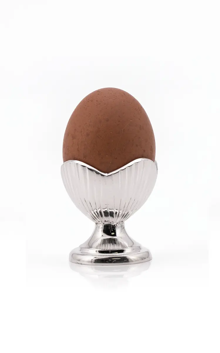 Esencial Hogar Exclusive La Isla Conchita Egg Cup - Silver | Image 1 Esencial Hogar Exclusive La Isla Conchita Egg Cup - Silver | Image 1