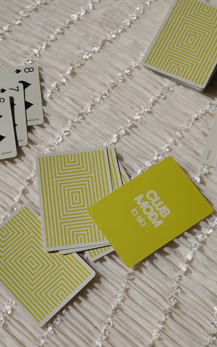 Throwing Doubles Exclusive La Isla Leather Playing Card Set | Thumbnail 3