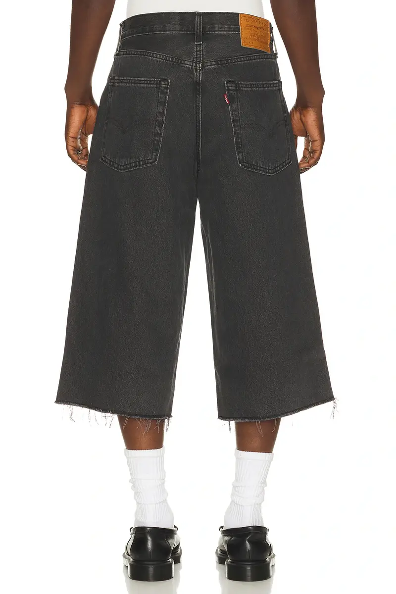 Levi's 478 Baggy Capri Shorts | Thumbnail 2