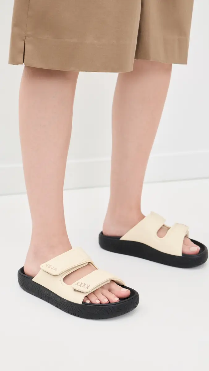 Veja Etna Bold Sandals | Thumbnail 3