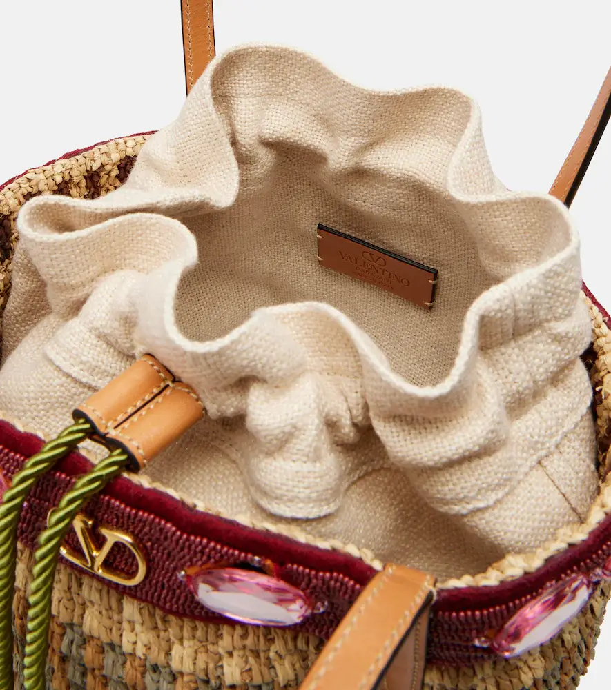 Valentino Garavani VLogo Large embellished raffia bucket bag | Thumbnail 4 Valentino Garavani VLogo Large embellished raffia bucket bag | Thumbnail 4