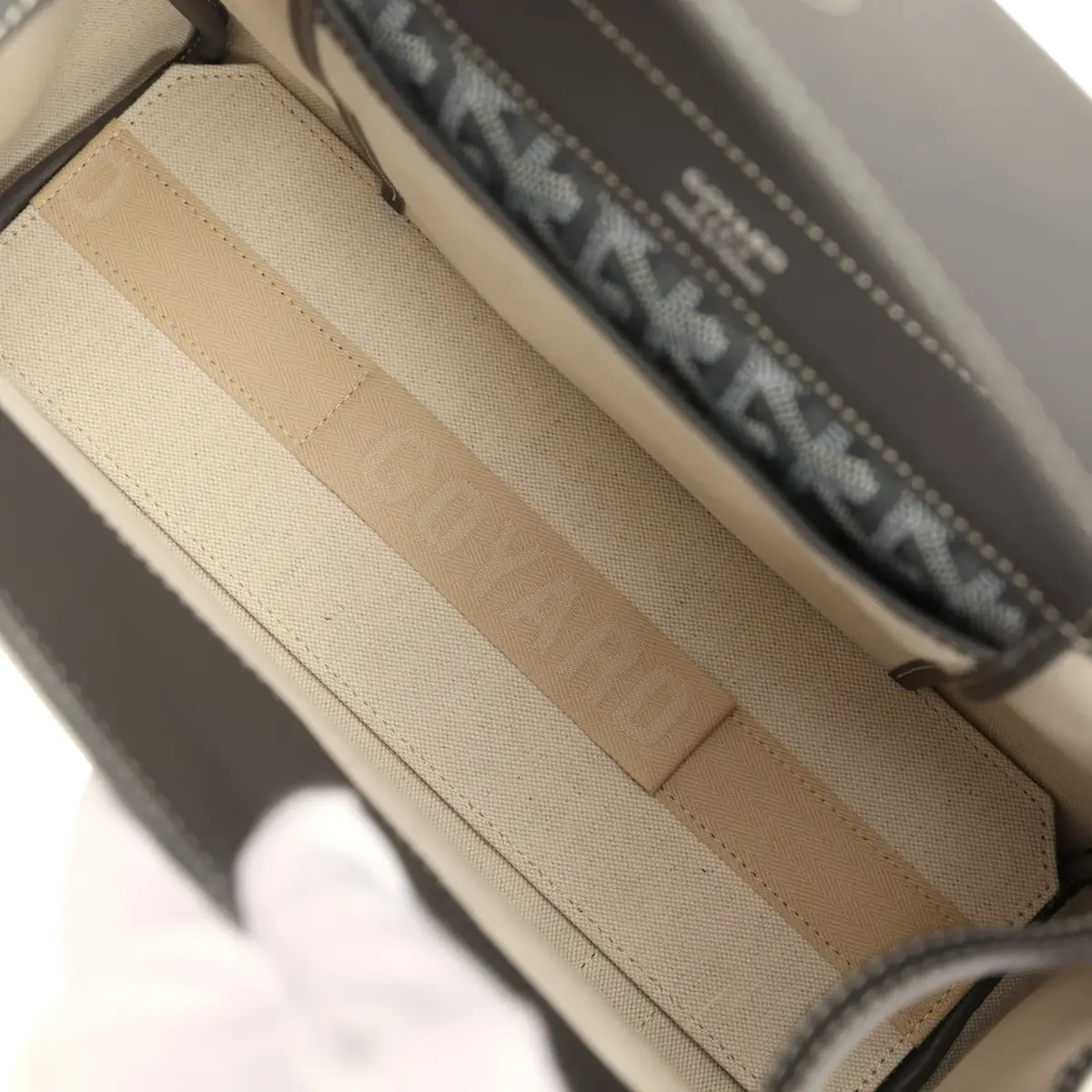 goyard Goyard Goyardine Canvas Grey Rouette Souple Bag Palladium Hardware | Thumbnail 9 goyard Goyard Goyardine Canvas Grey Rouette Souple Bag Palladium Hardware | Thumbnail 9