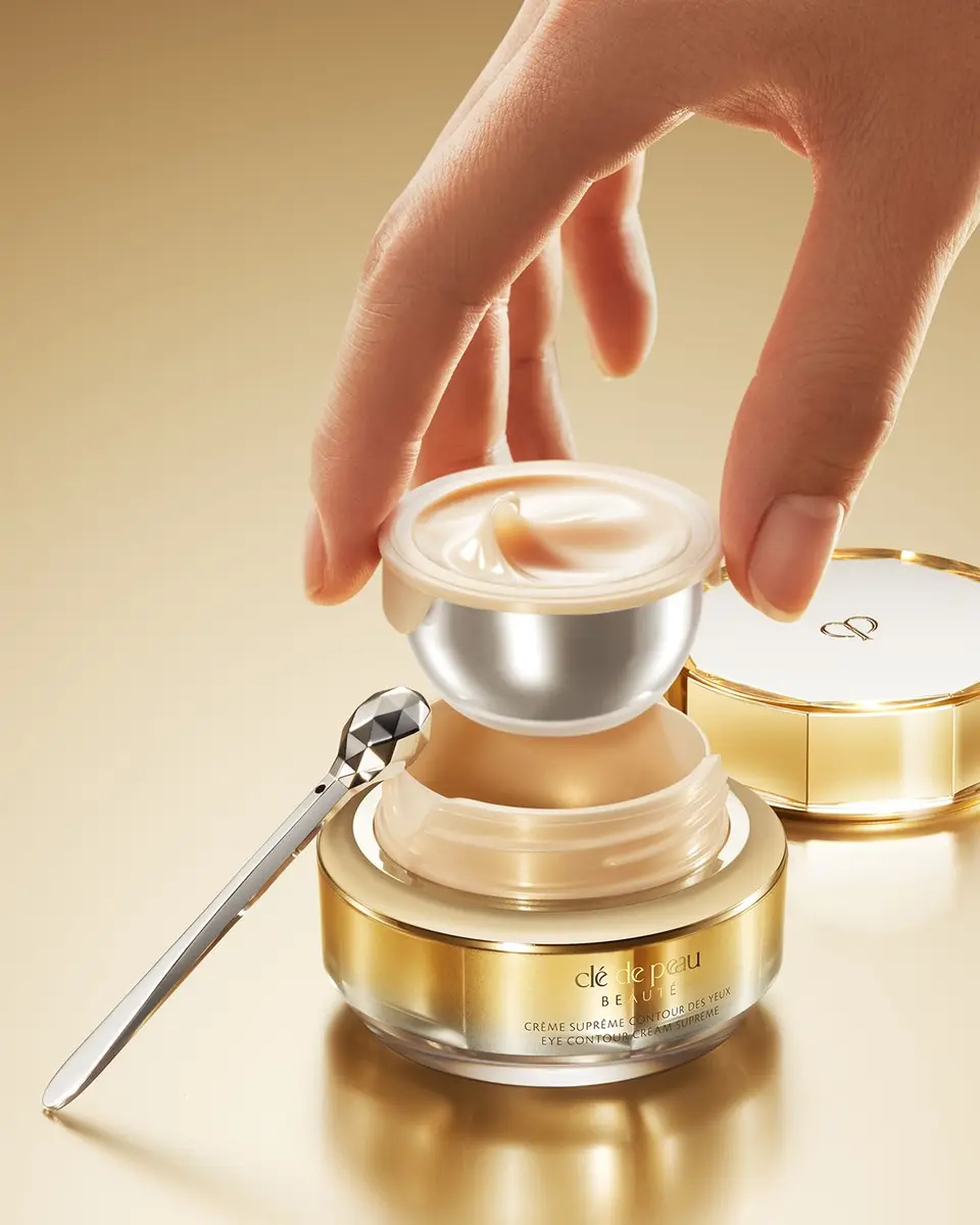 CLÉ DE PEAU BEAUTÉ Eye Contour Cream Supreme Refill, 0.5 oz. | Thumbnail 7 CLÉ DE PEAU BEAUTÉ Eye Contour Cream Supreme Refill, 0.5 oz. | Thumbnail 7