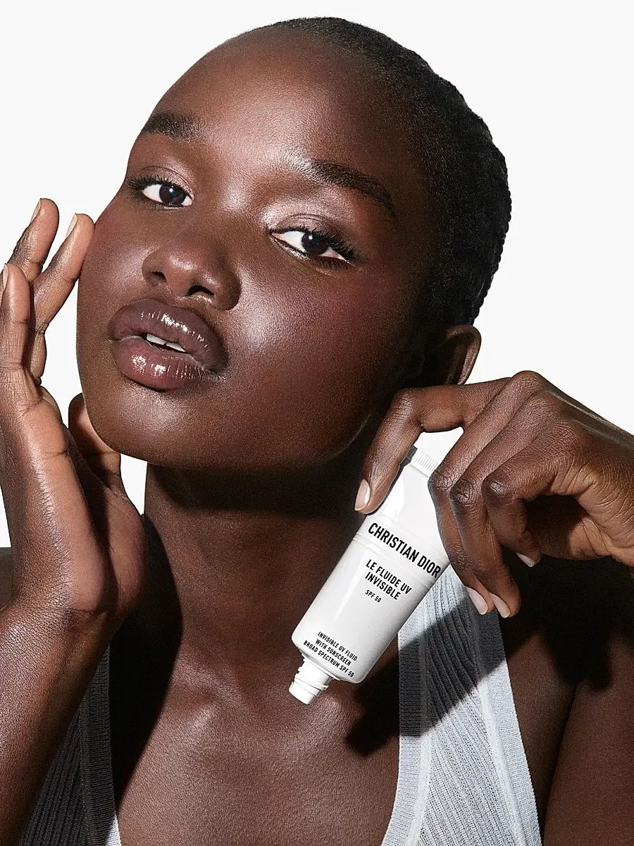 Dior Le Fluide UV Invisible Sunscreen SPF 50 | Thumbnail 4 Dior Le Fluide UV Invisible Sunscreen SPF 50 | Thumbnail 4