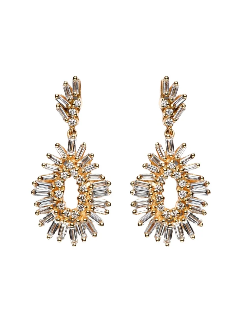 18kt gold earrings with diamonds 18kt gold earrings with diamonds