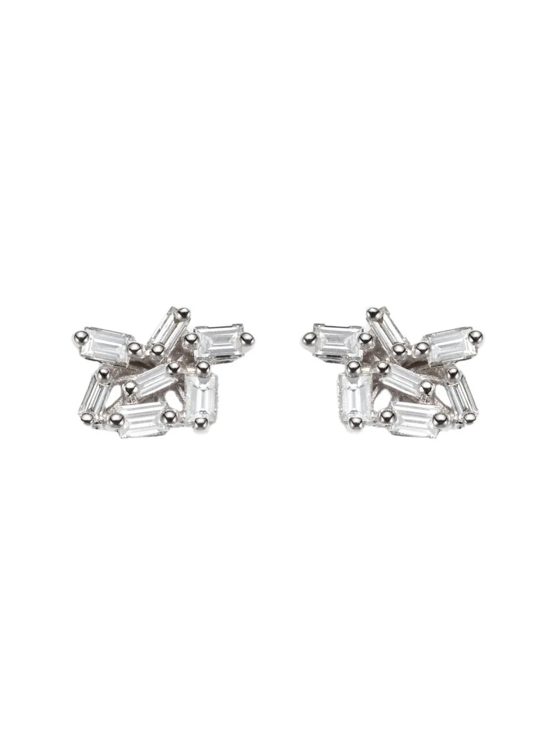 Classic 18kt white gold stud earrings with diamonds