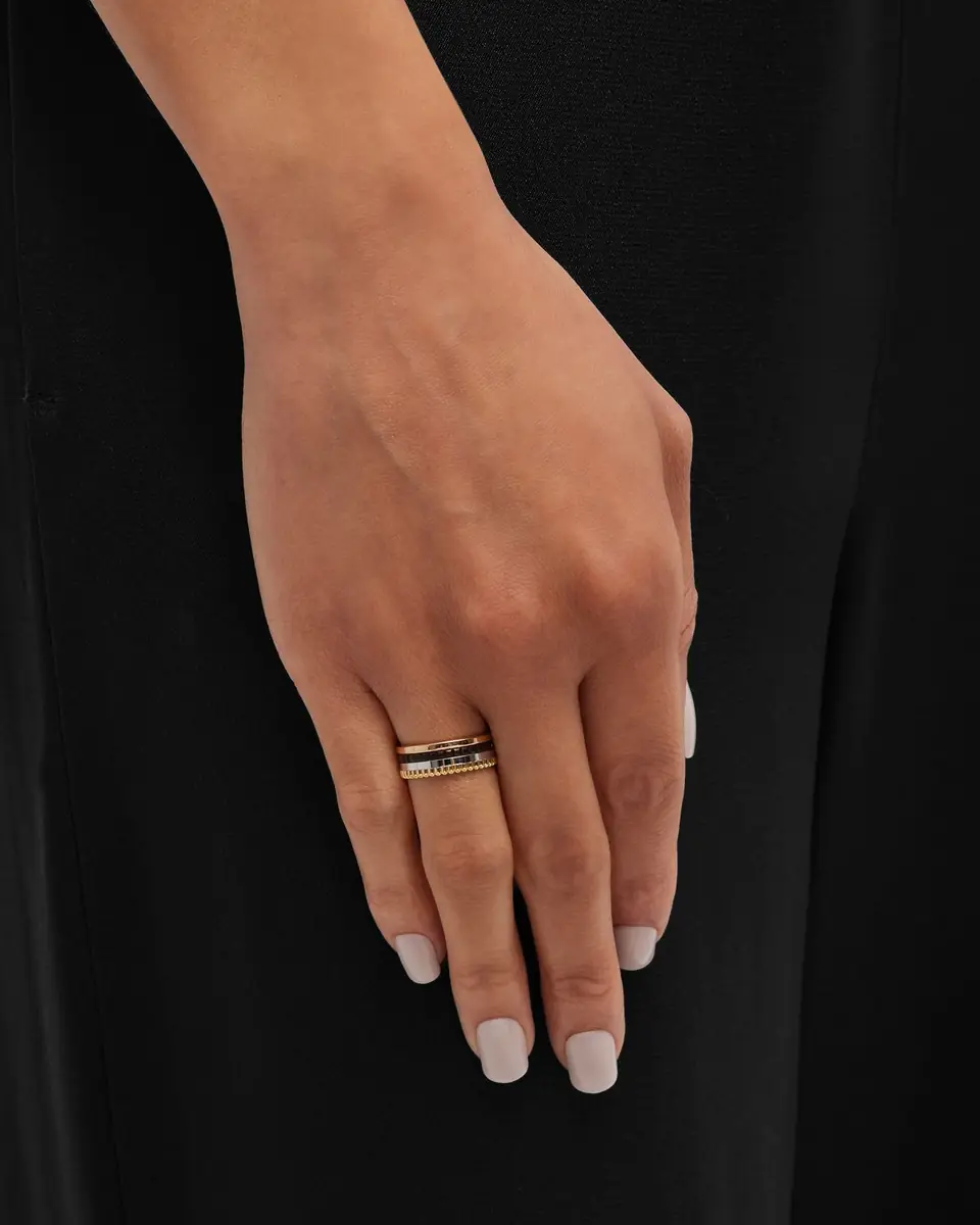 Boucheron Quatre 18K Gold Classique Small Band Ring | Thumbnail 2 Boucheron Quatre 18K Gold Classique Small Band Ring | Thumbnail 2