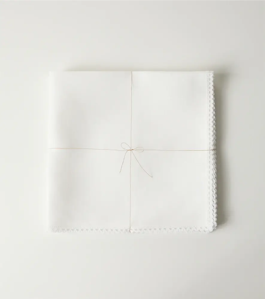 Once Milano Set of 4 lace-trimmed linen napkins | Thumbnail 2