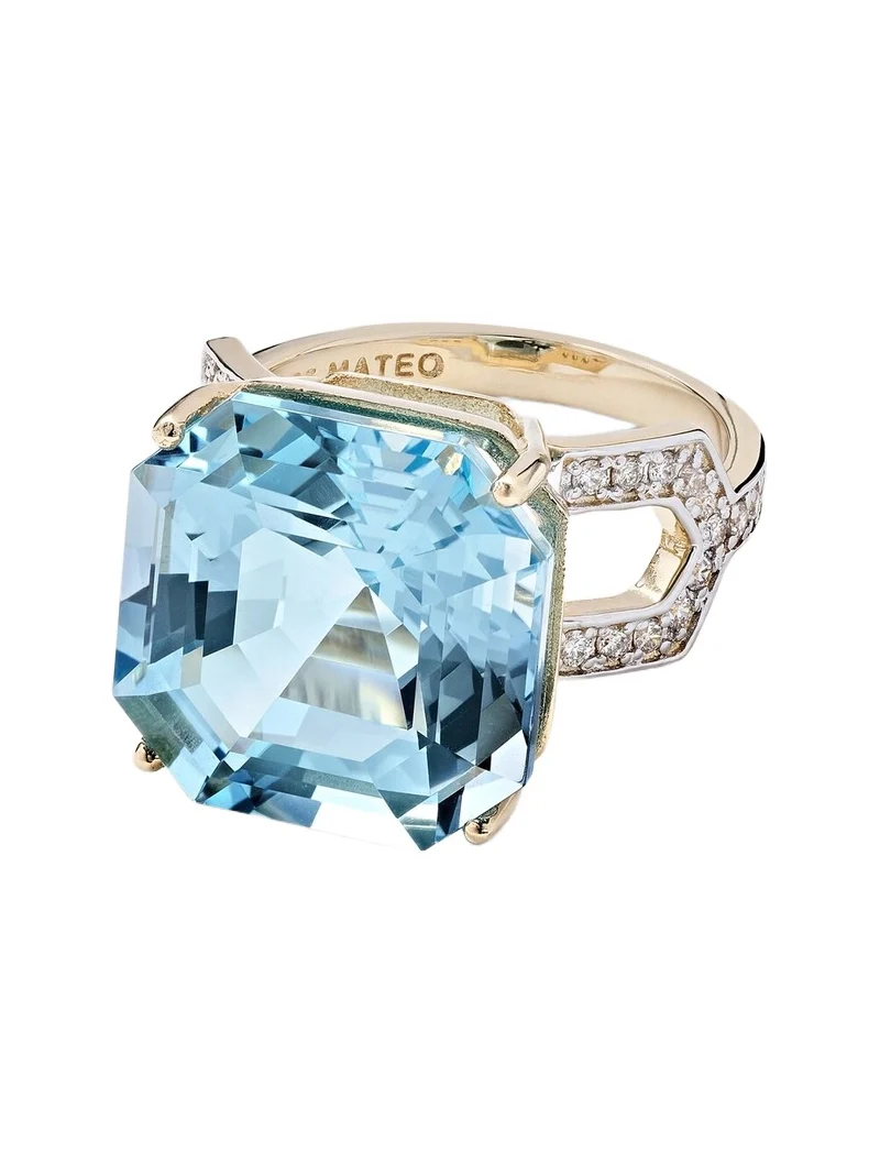 14kt gold ring with topaz and diamonds 14kt gold ring with topaz and diamonds