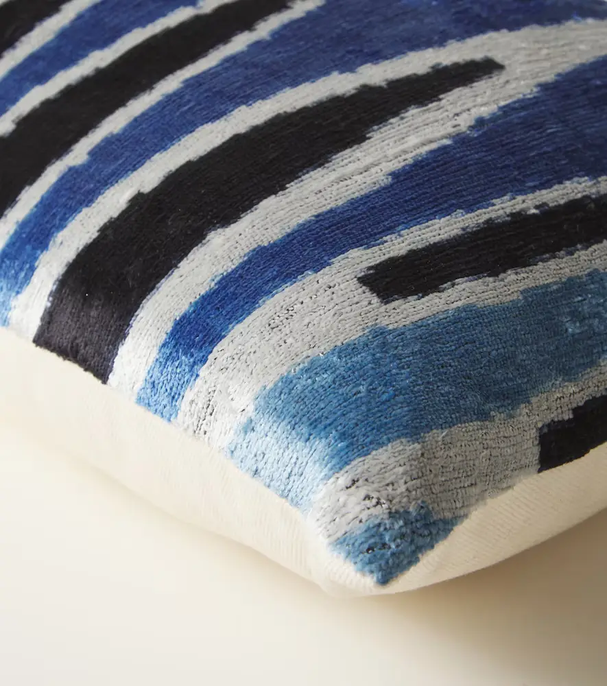 LES OTTOMANS Striped cotton and silk velvet cushion | Thumbnail 2