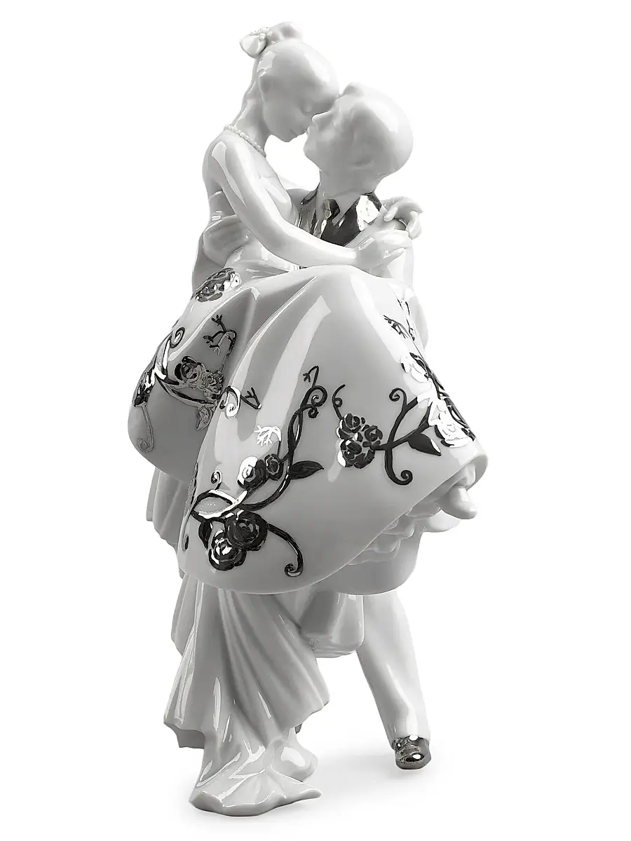 Lladro Re-Deco The Happiest Day Couple Porcelain Figurine | Thumbnail 2