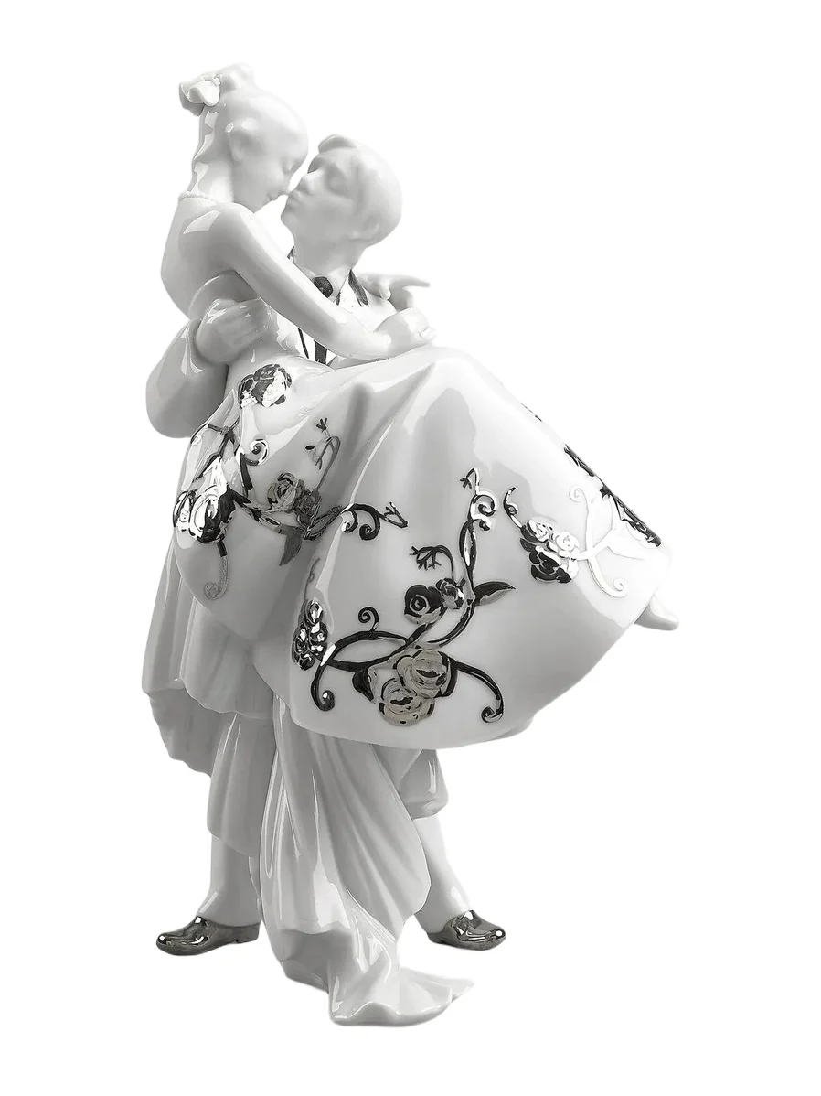 Lladro Re-Deco The Happiest Day Couple Porcelain Figurine