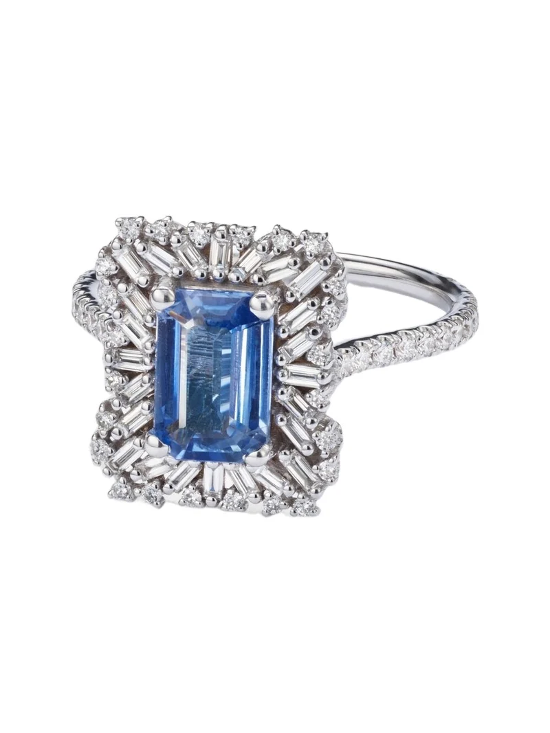 18kt white gold ring with sapphires and diamonds 18kt white gold ring with sapphires and diamonds