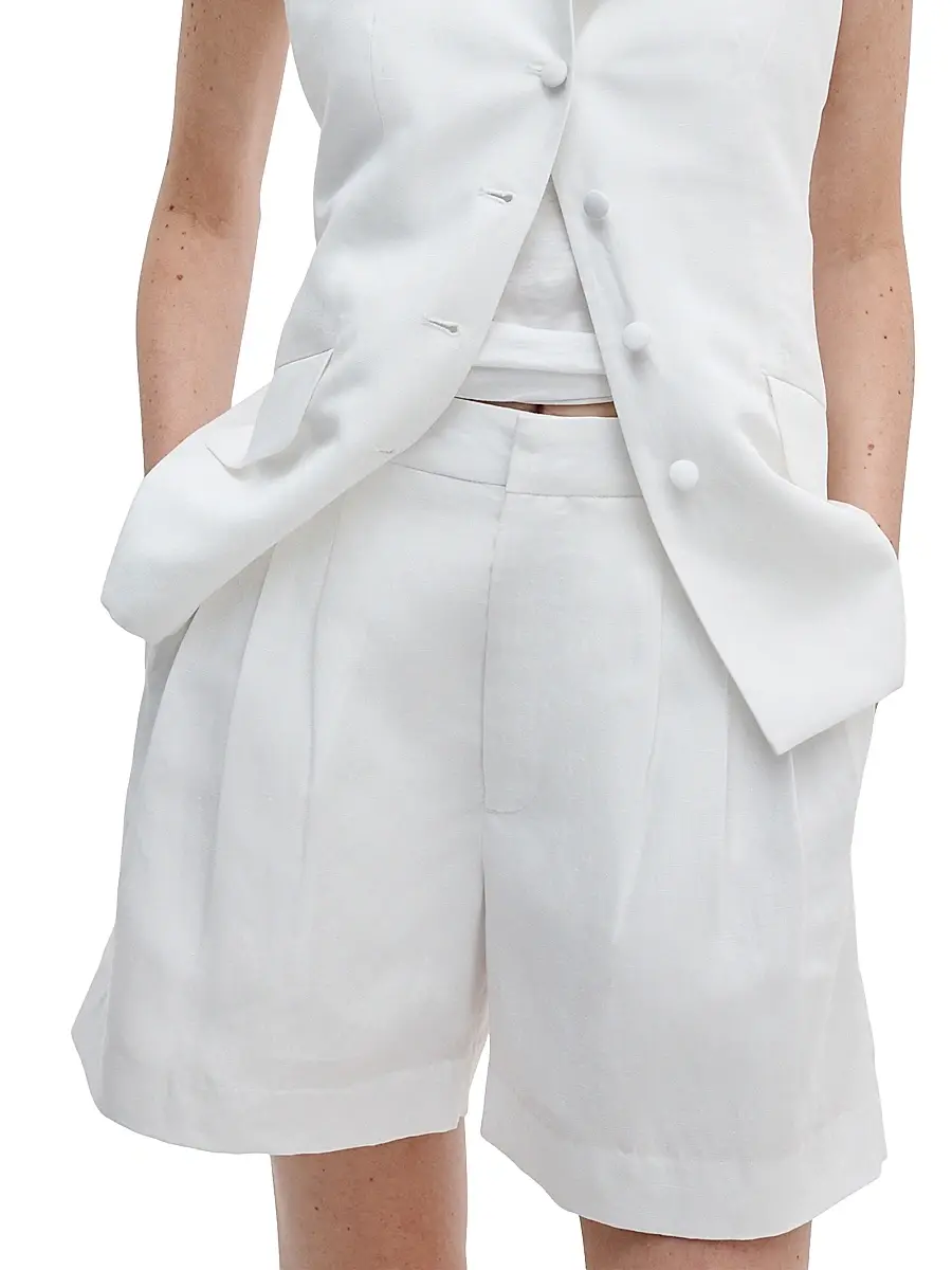 rag & bone Women's Chappell Linen-Blend Pleated Shorts | Thumbnail 3 rag & bone Women's Chappell Linen-Blend Pleated Shorts | Thumbnail 3