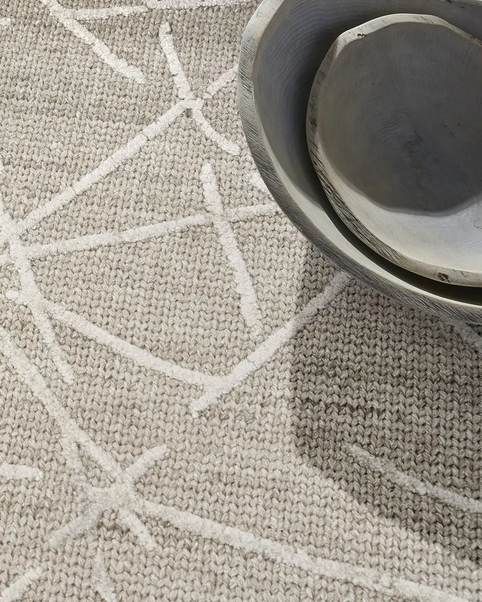 Calvin Klein Wander Hand-Woven Taupe Rug | Thumbnail 4 Calvin Klein Wander Hand-Woven Taupe Rug | Thumbnail 4