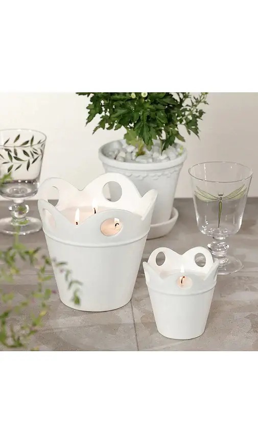 The Favorites Large Citronella Pot Candle | Thumbnail 2 The Favorites Large Citronella Pot Candle | Thumbnail 2