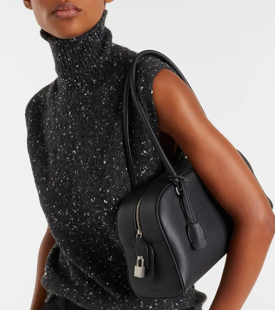 The Row E/W India leather shoulder bag | Thumbnail 5