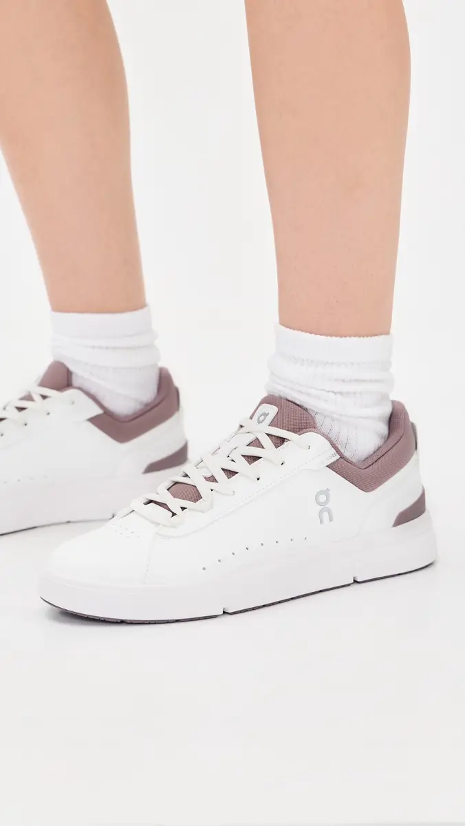 ON The Roger Advantage Sneakers | Thumbnail 3
