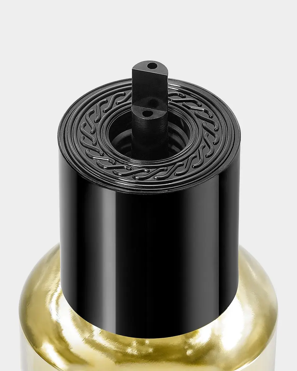 Kilian Liaisons Dangereuses Typical Me Eau de Parfum Refill, 3.4 oz. | Thumbnail 3 Kilian Liaisons Dangereuses Typical Me Eau de Parfum Refill, 3.4 oz. | Thumbnail 3
