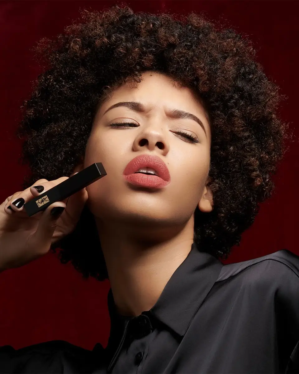 Yves Saint Laurent Beaute The Slim Velvet Radical | Thumbnail 2 Yves Saint Laurent Beaute The Slim Velvet Radical | Thumbnail 2