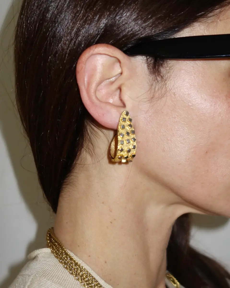 Jen Wonders Studio Sculptural Hoop Earrings | Thumbnail 8 Jen Wonders Studio Sculptural Hoop Earrings | Thumbnail 8