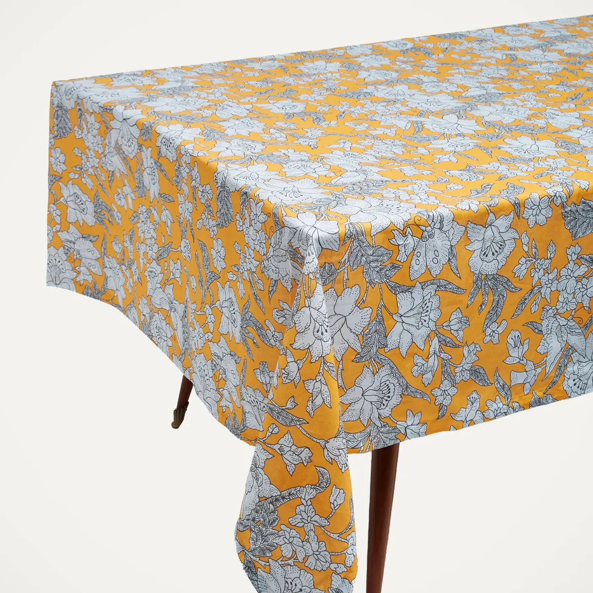 La DoubleJ Large Tablecloth (180X350) | Thumbnail 2 La DoubleJ Large Tablecloth (180X350) | Thumbnail 2