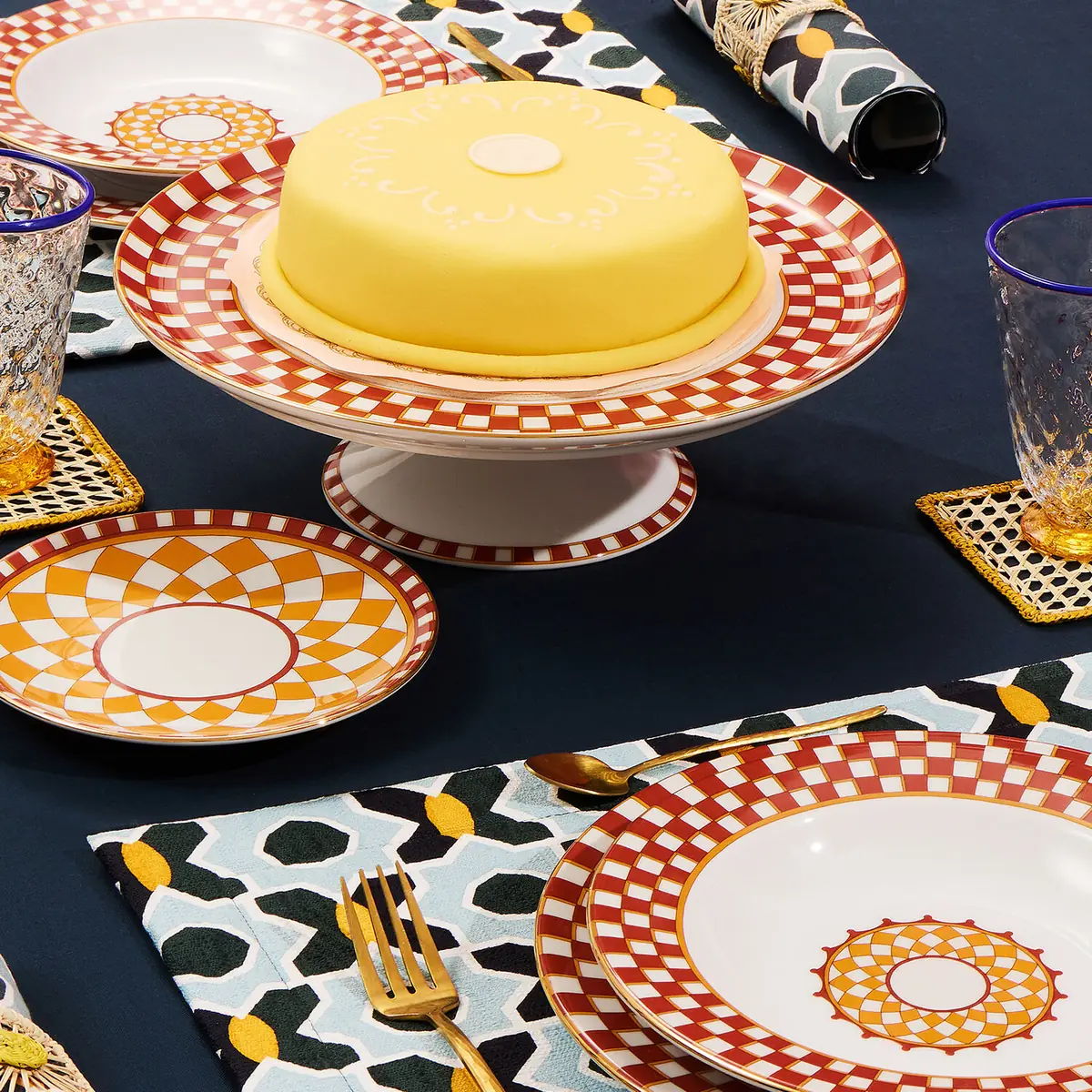 La DoubleJ Cake Stand | Thumbnail 5 La DoubleJ Cake Stand | Thumbnail 5