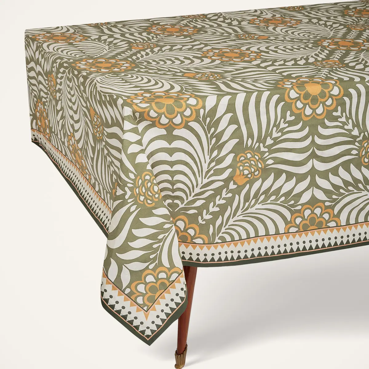 La DoubleJ Medium Tablecloth | Thumbnail 4 La DoubleJ Medium Tablecloth | Thumbnail 4
